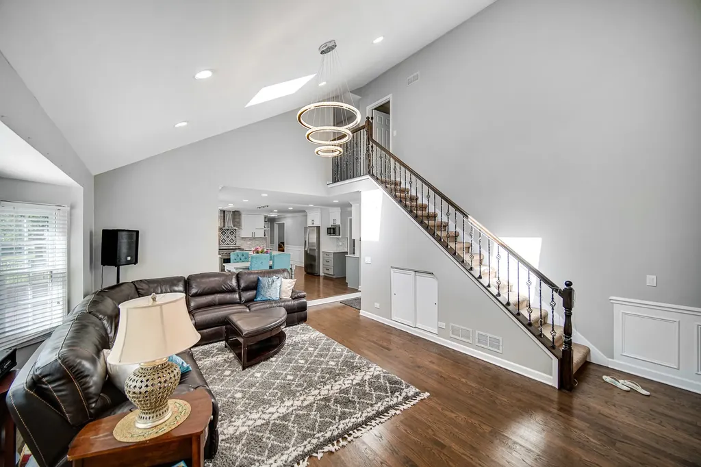 5307 Catclaw Court Naperville IL 60564