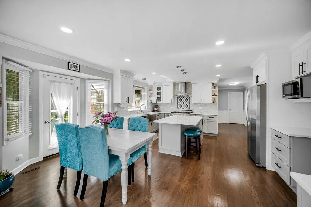 5307 Catclaw Court Naperville IL 60564