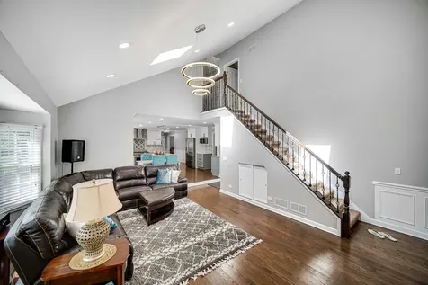 5307 Catclaw Court Naperville IL 60564