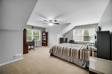 5307 Catclaw Court Naperville IL 60564