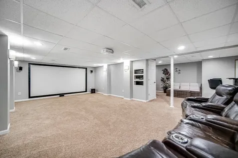 5307 Catclaw Court Naperville IL 60564