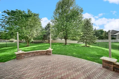 5307 Catclaw Court Naperville IL 60564
