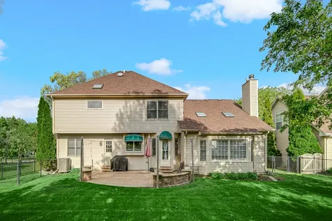 5307 Catclaw Court Naperville IL 60564