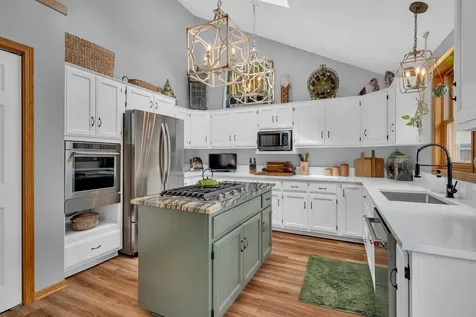 1622 Holiday Drive Lake Holiday IL 60548