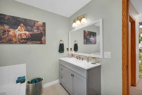 1622 Holiday Drive Lake Holiday IL 60548