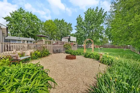 1622 Holiday Drive Lake Holiday IL 60548