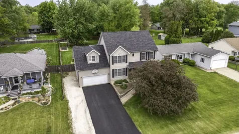 1622 Holiday Drive Lake Holiday IL 60548