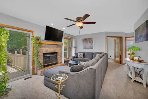 1622 Holiday Drive Lake Holiday IL 60548
