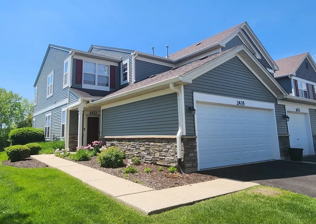 2435 Golf Ridge Circle Naperville IL 60563