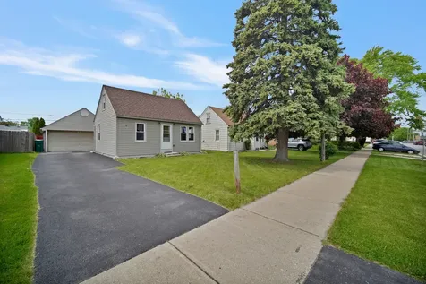 7936 South Nashville Avenue Burbank IL 60459