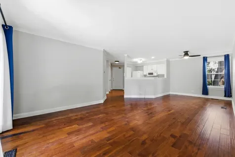 207 West Jennifer Lane Palatine IL 60067