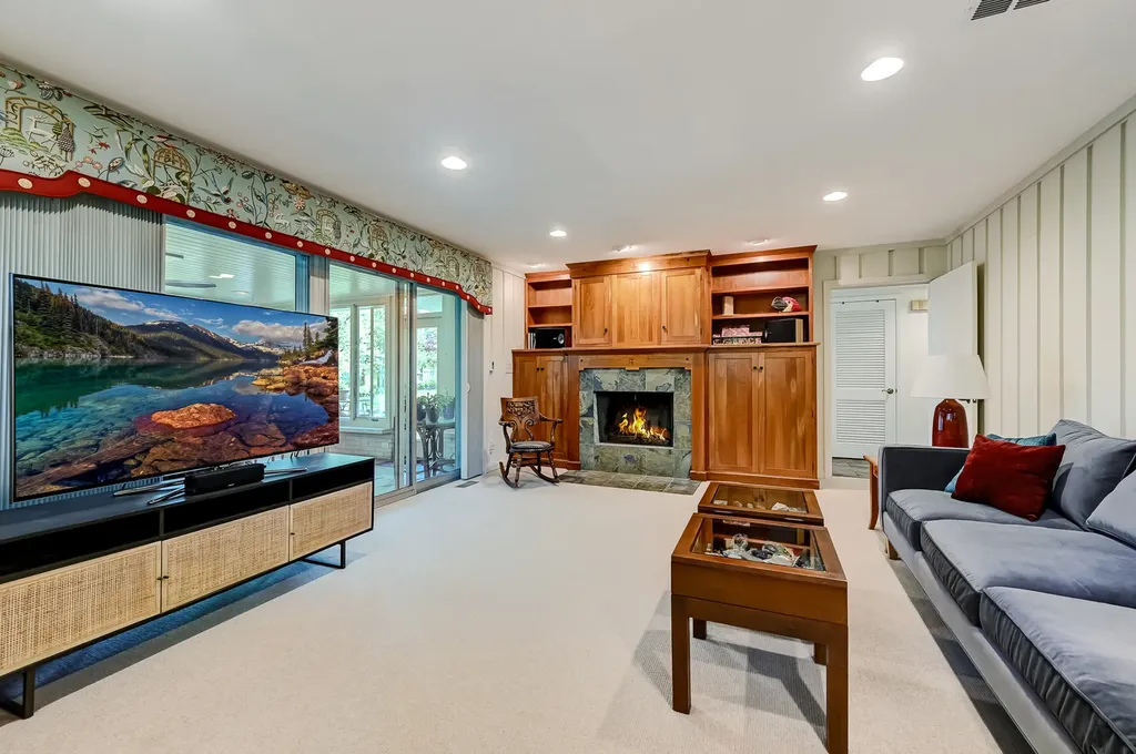 629 West Elm Street Wheaton IL 60189