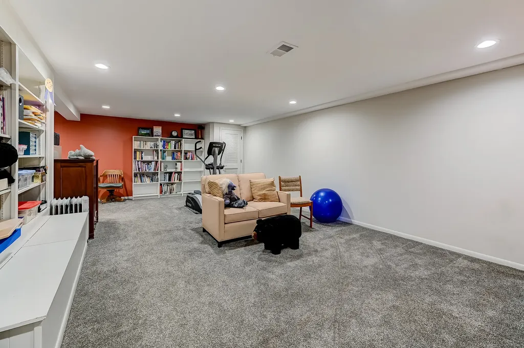 629 West Elm Street Wheaton IL 60189