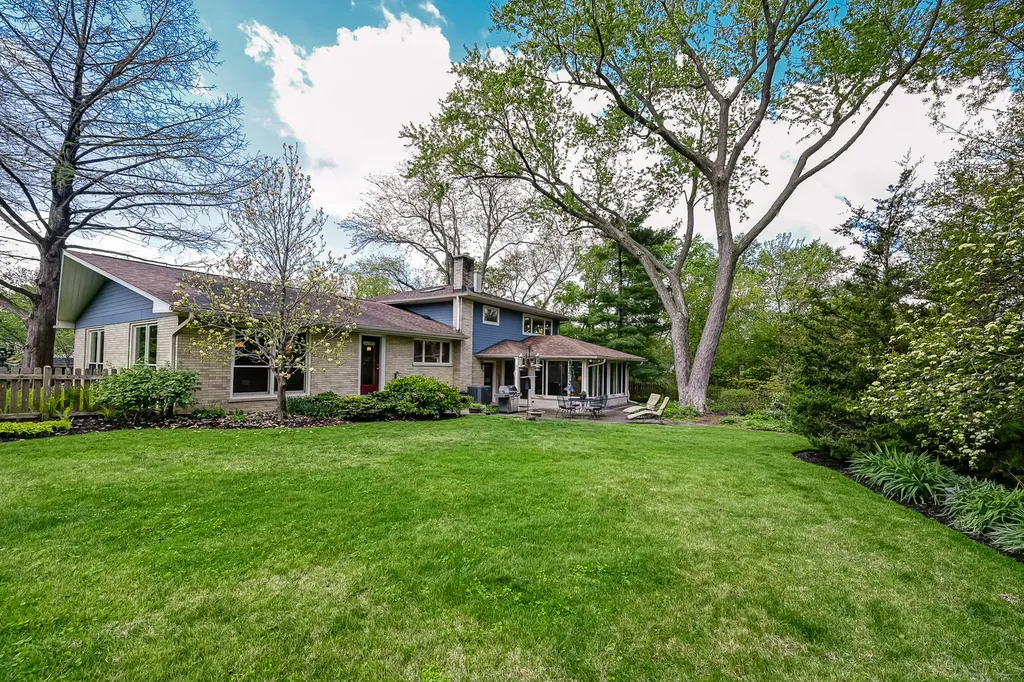 629 West Elm Street Wheaton IL 60189