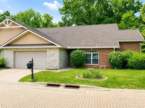 1002 2ND Street Court Moline IL 61265