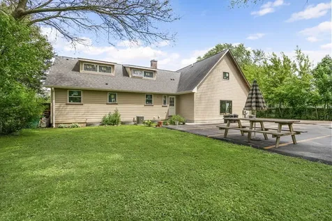 618 Barron Boulevard Grayslake IL 60030