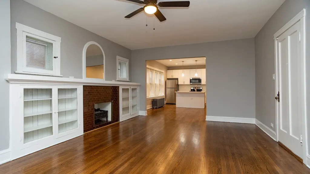 4819 West Cornelia Avenue Chicago IL 60641