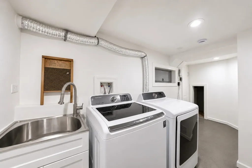 2642 North California Avenue Chicago IL 60647