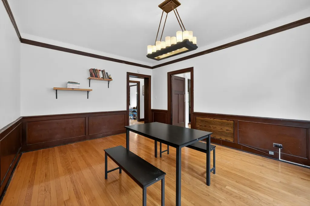 5443 South East View Park Chicago IL 60615
