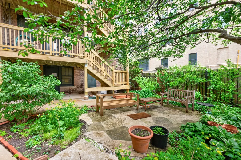 5443 South East View Park Chicago IL 60615