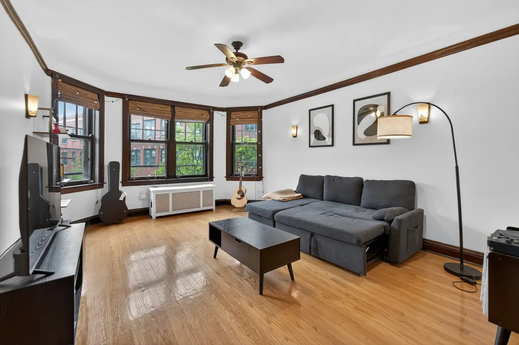 5443 South East View Park Chicago IL 60615