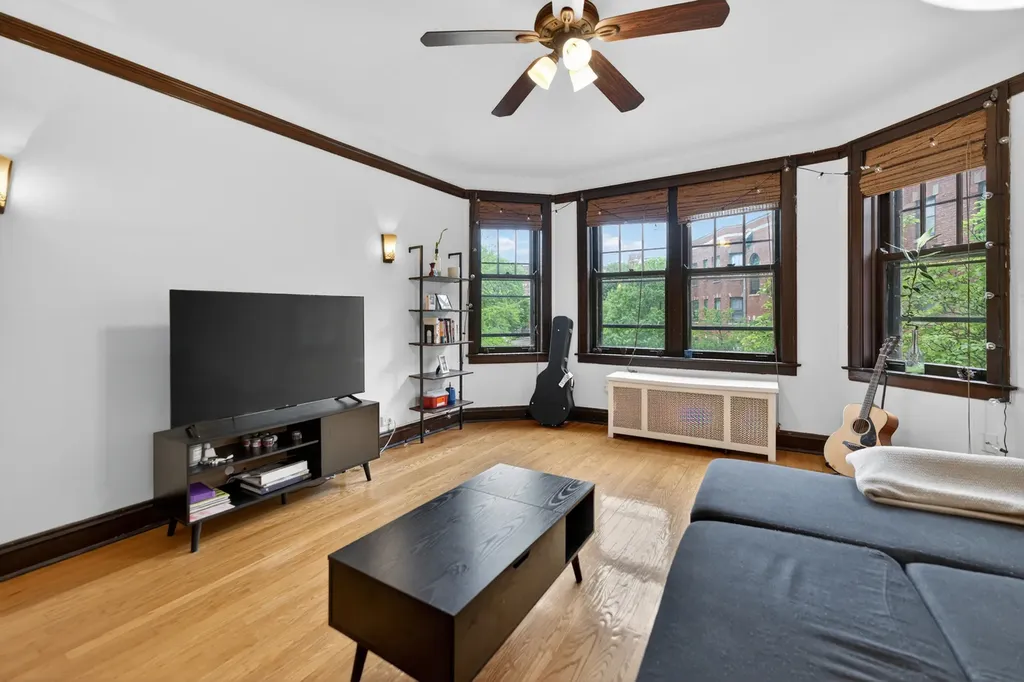 5443 South East View Park Chicago IL 60615