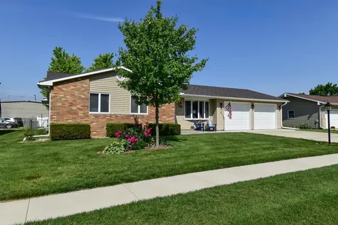 907 Illini Avenue Pontiac IL 61764