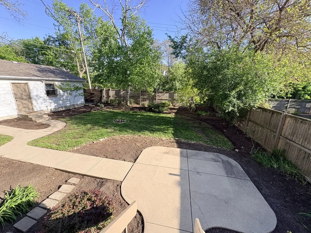 634 East 5th Avenue Naperville IL 60563