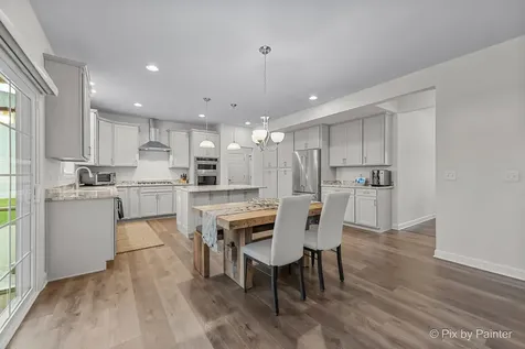 04N200 Norton Lake Circle Campton Hills IL 60175