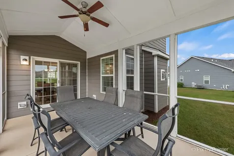04N200 Norton Lake Circle Campton Hills IL 60175