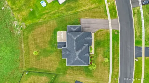 04N200 Norton Lake Circle Campton Hills IL 60175
