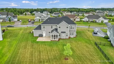 04N200 Norton Lake Circle Campton Hills IL 60175