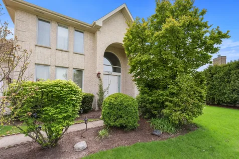 1983 Wilshire Court Buffalo Grove IL 60089