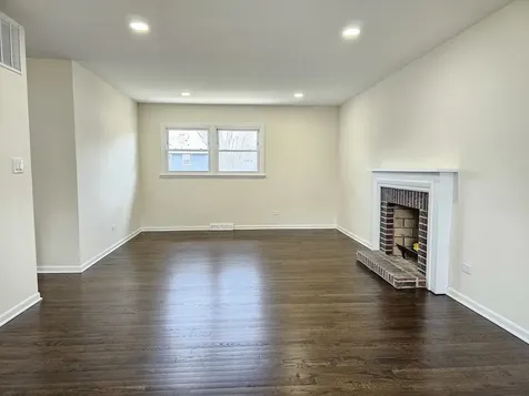 78 Downing Road Buffalo Grove IL 60089