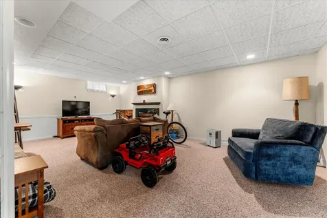 13 Corrine Court Monticello IL 61856