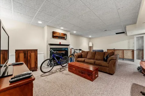 13 Corrine Court Monticello IL 61856
