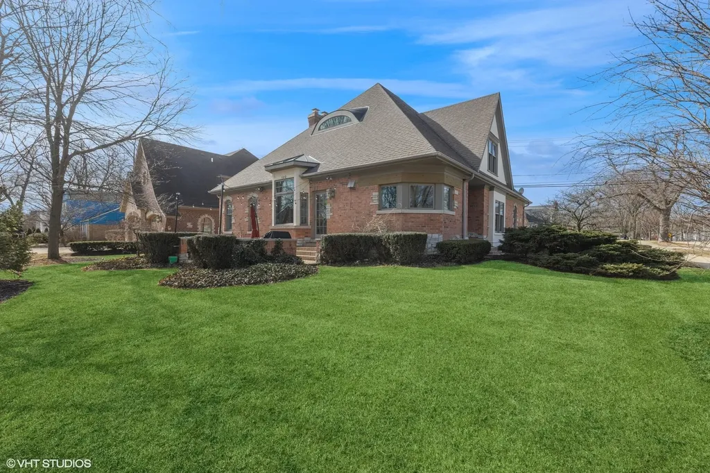 522 North County Line Road Hinsdale IL 60521