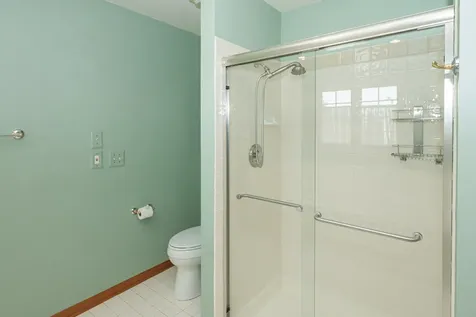 1404 Halifax Drive Mundelein IL 60060