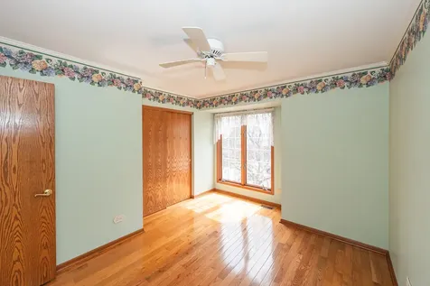 1404 Halifax Drive Mundelein IL 60060