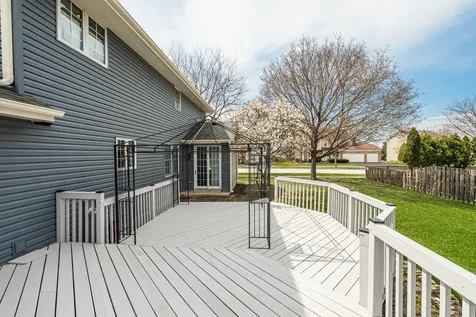 1404 Halifax Drive Mundelein IL 60060