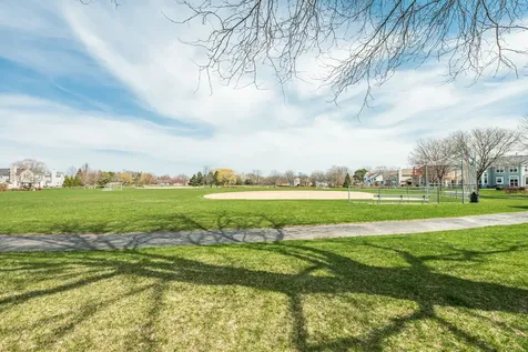 1404 Halifax Drive Mundelein IL 60060