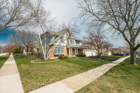 1404 Halifax Drive Mundelein IL 60060