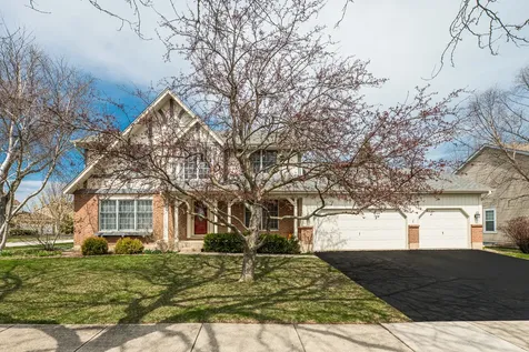 1404 Halifax Drive Mundelein IL 60060