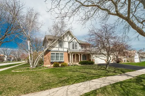 1404 Halifax Drive Mundelein IL 60060