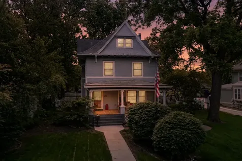 903 East Jefferson Street Bloomington IL 61701