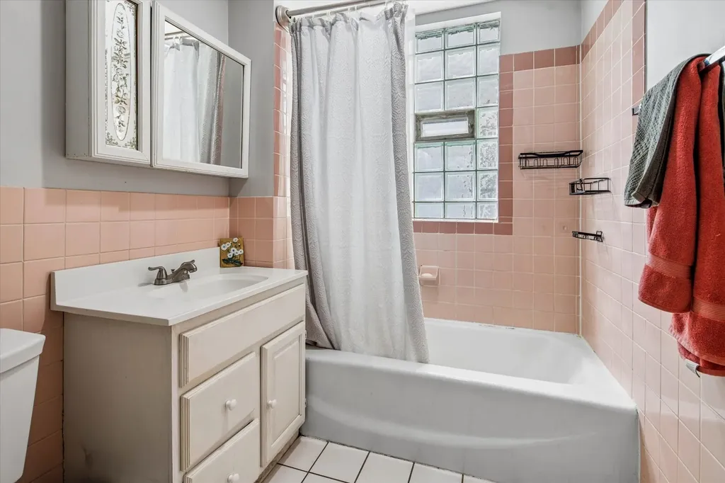 2147 North Kilpatrick Avenue Chicago IL 60639