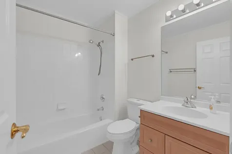947 Kensington Drive Northbrook IL 60062