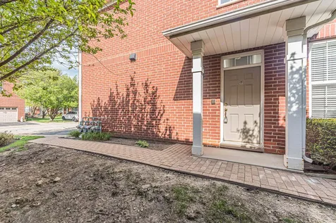 947 Kensington Drive Northbrook IL 60062
