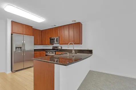 947 Kensington Drive Northbrook IL 60062