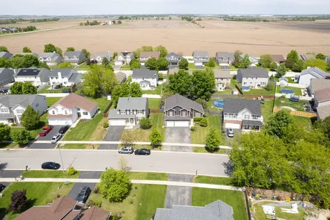 7705 Boxwood Lane Plainfield IL 60586